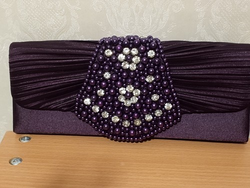 Purple pleated satin - a,